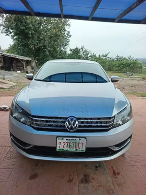 Volkswagen Passat S 4dr Sedan (1.8L 4cyl 6A) 2014 Silver