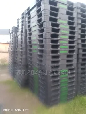 Standard Plastic Pallert to Carry Heavy Goods