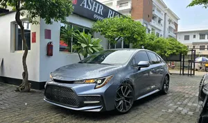 Toyota Corolla XSE 2020 Blue