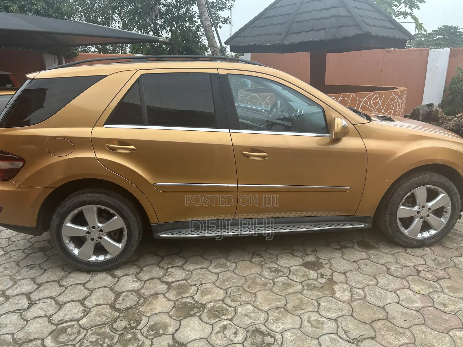 Mercedes-Benz M Class 2009 Gold