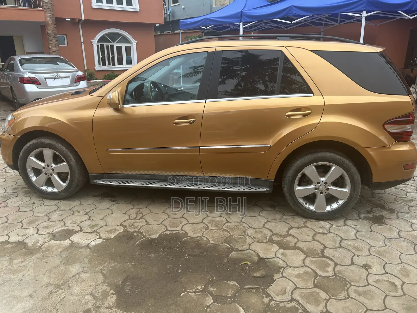 Mercedes-Benz M Class 2009 Gold