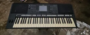 Yamaha Keyboard Psr S750