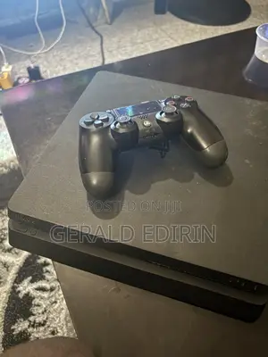 Neatly Used Ps4 Slim