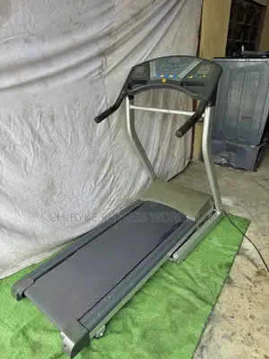 2.5hp Treadmill With Auto Incline