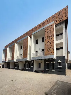 4bdrm Duplex in Guzape District for sale