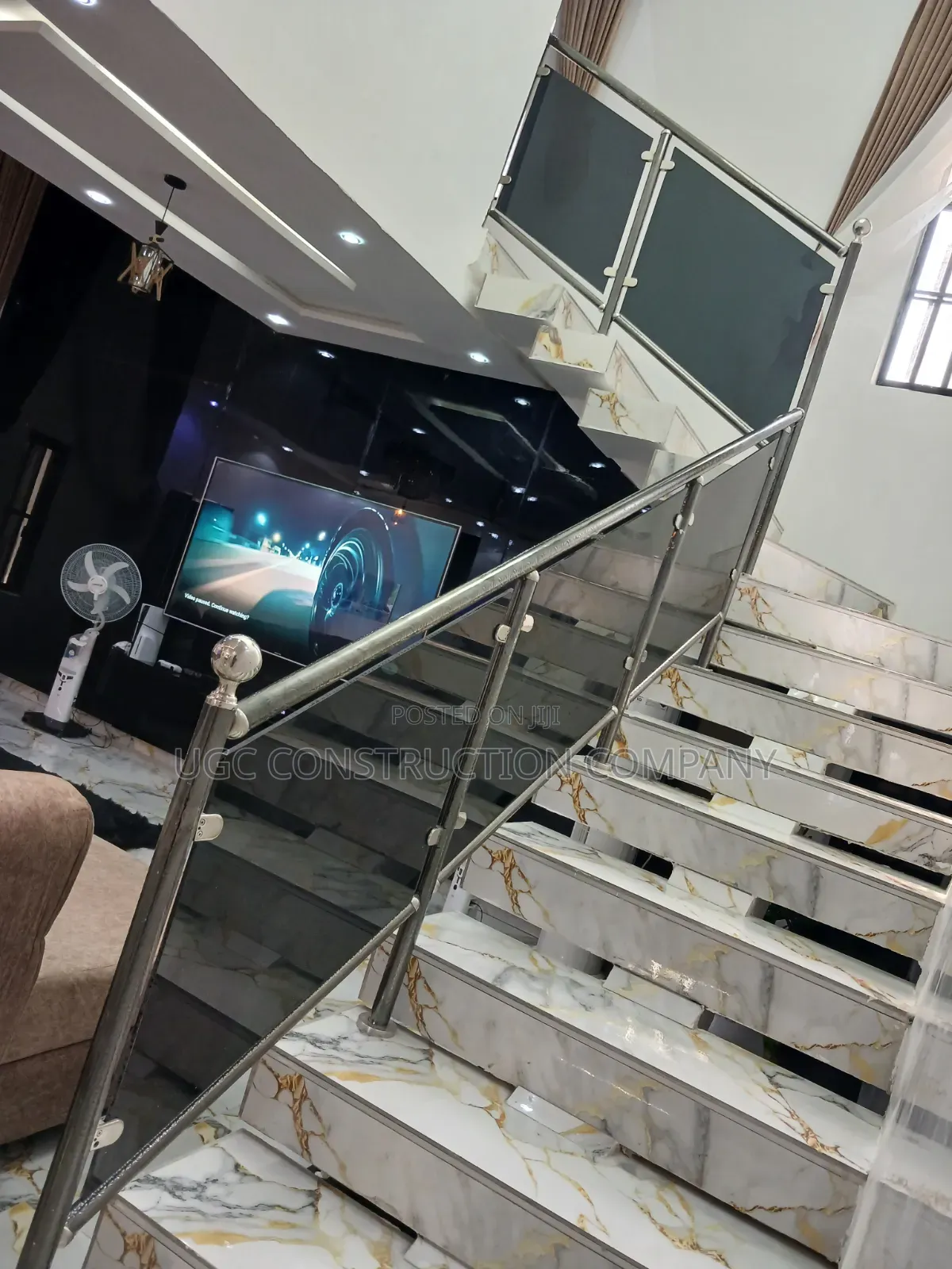 Stainless Black Profile With 10mm Glass