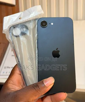 Apple iPhone 16e 128 GB