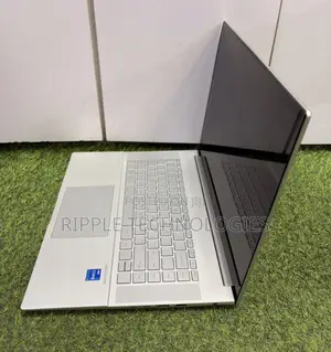 Laptop HP Envy 16 Gaming 16-h1023dx 16GB Intel Core i7 SSD 1T