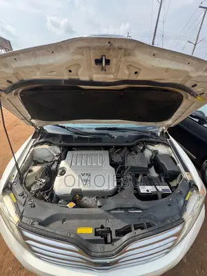Toyota Venza V6 AWD 2011 White