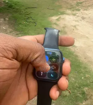 iPhone Watch Series 7
