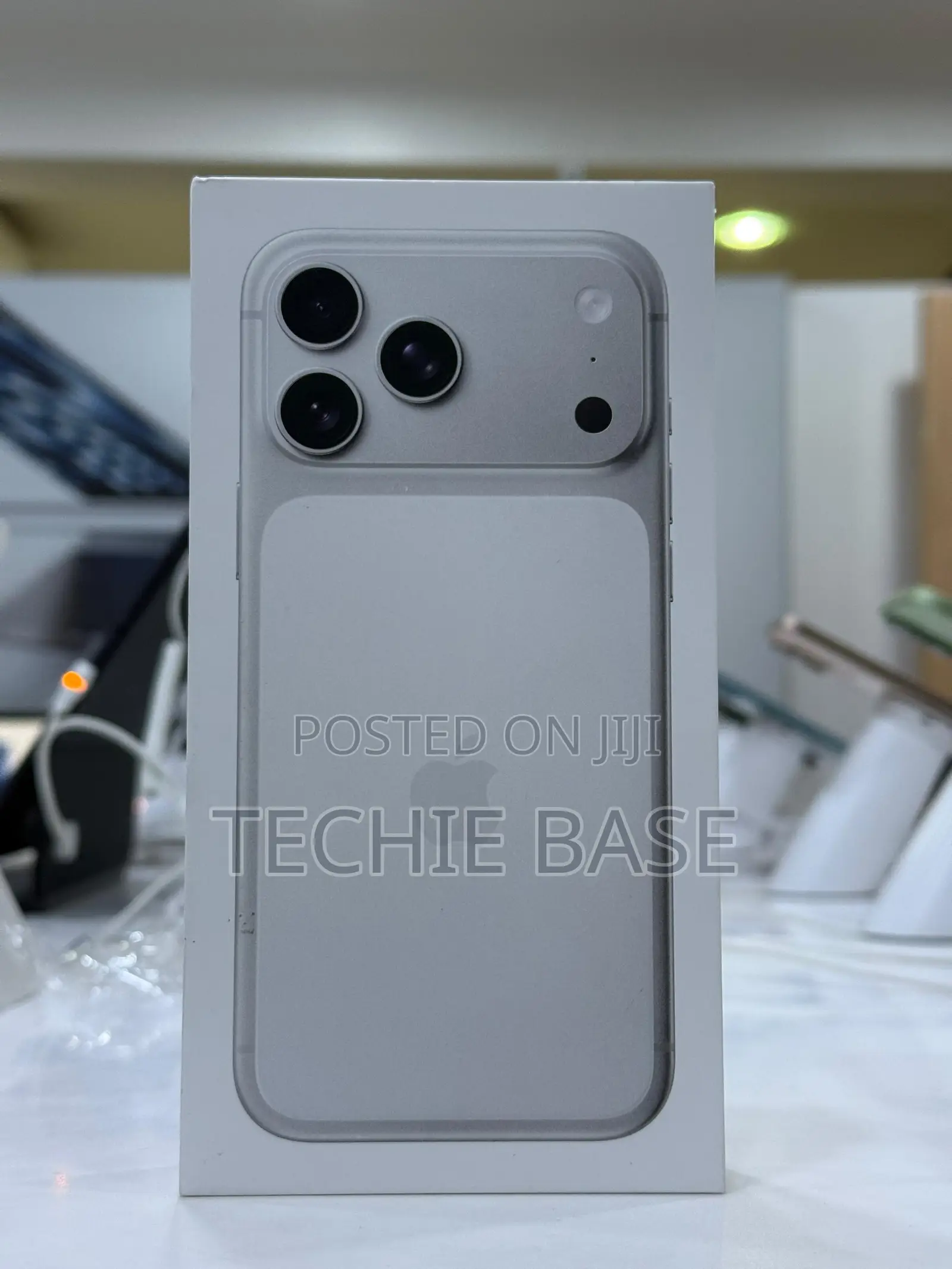 New Apple iPhone 17 Pro Max 256 GB Silver