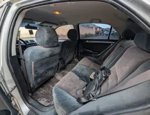 Honda Accord 2006 Silver
