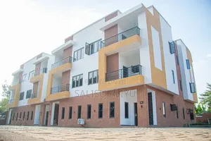 4bdrm Duplex in Life Camp for sale