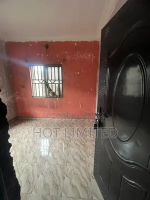 2bdrm Block of Flats in Pen Cinema for rent