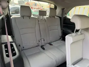 Honda Pilot Touring 4dr SUV 4WD (3.5L 6cyl 9A) 2016 Gray