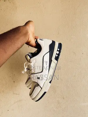 Louis Vuitton Sneakers