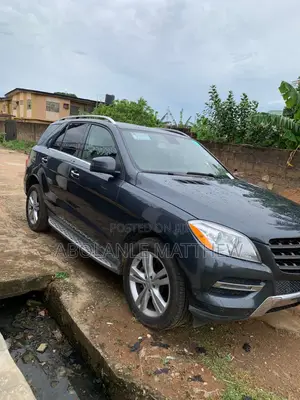 Mercedes-Benz M Class ML350 4dr SUV (3.5L 6cyl 7A) 2015 Gray