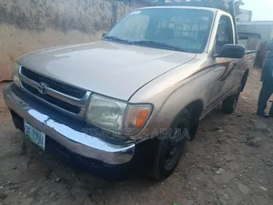 Toyota Tacoma 2000 Burgundy