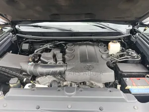 Toyota Land Cruiser Prado 2018 Black