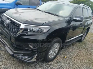 Toyota Land Cruiser Prado 2017 Black