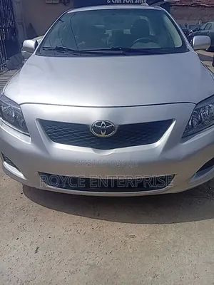 Toyota Corolla LE 4dr Sedan (1.8L 4cyl 4A) 2010 Silver