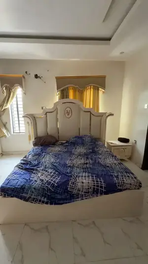 6by6 Royal Bedframe