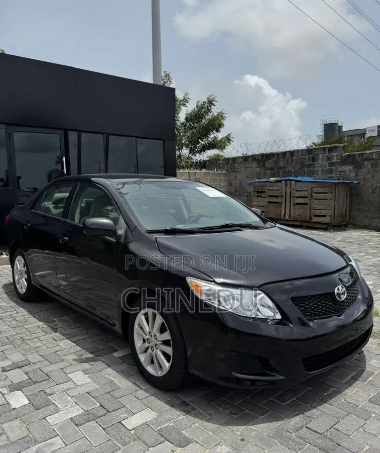 Toyota Corolla 2010 Black