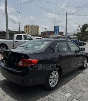 Toyota Corolla 2010 Black
