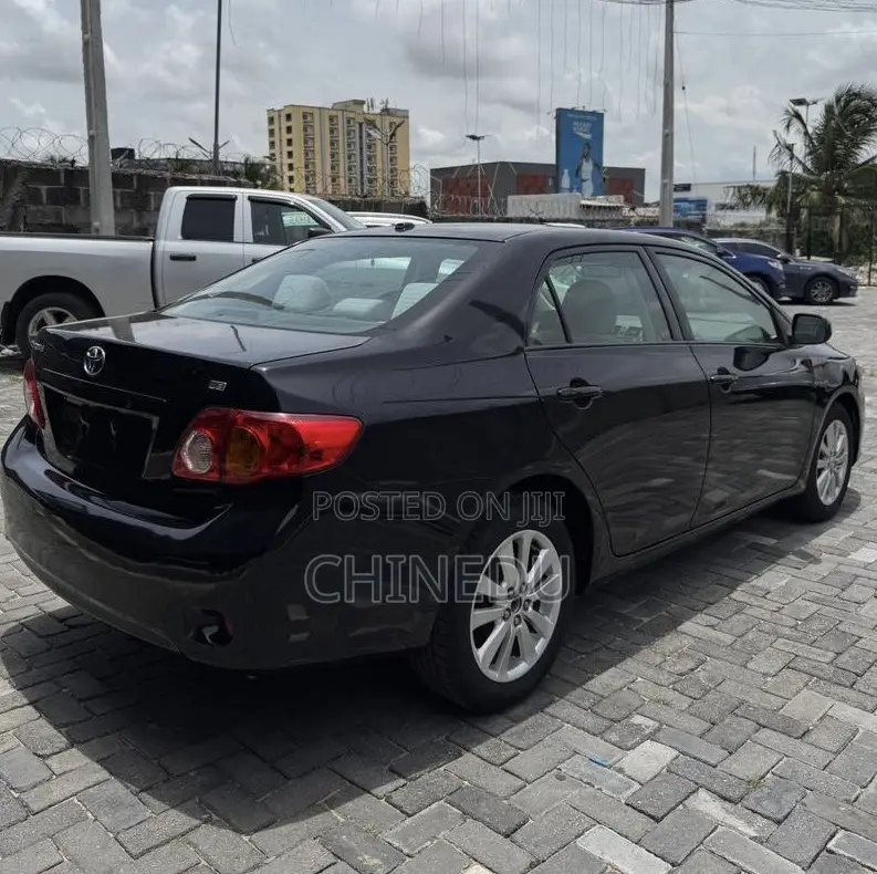 Toyota Corolla 2010 Black