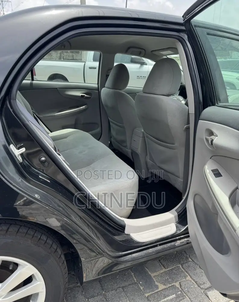 Toyota Corolla 2010 Black