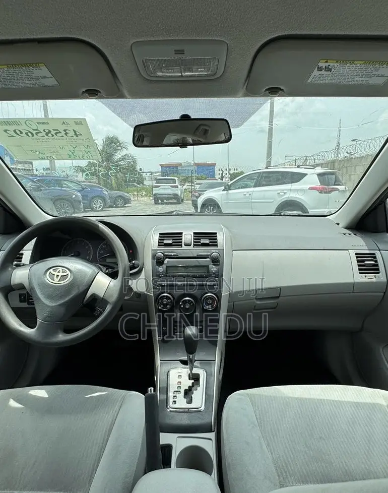 Toyota Corolla 2010 Black