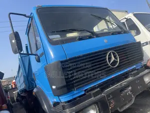 Mercedes Benz