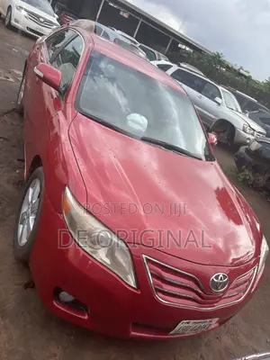 Toyota Camry LE 4dr Sedan (2.5L 4cyl 6AM) 2010 Red