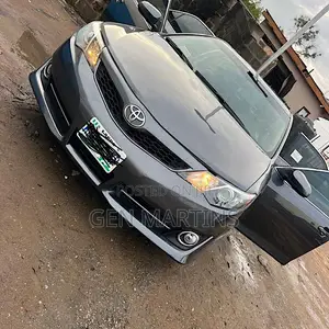 Toyota Camry 2014