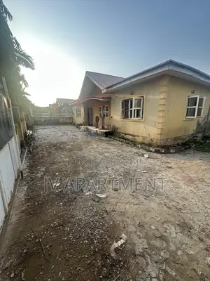 3bdrm Bungalow in Sunnyvale Estate, Galadimawa for sale