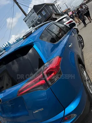 Toyota RAV4 Limited AWD (2.5L 4cyl 6A) 2016 Blue