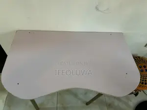 Asymmetrical Work Table (White)