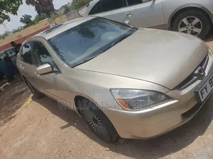 Honda Accord 2005 Gold