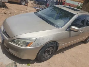 Honda Accord 2005 Gold