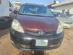 Toyota Sienna 2005