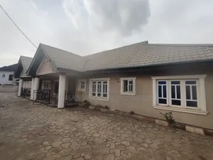 3bdrm Bungalow in Emmanuel Estate, Ibadan for rent