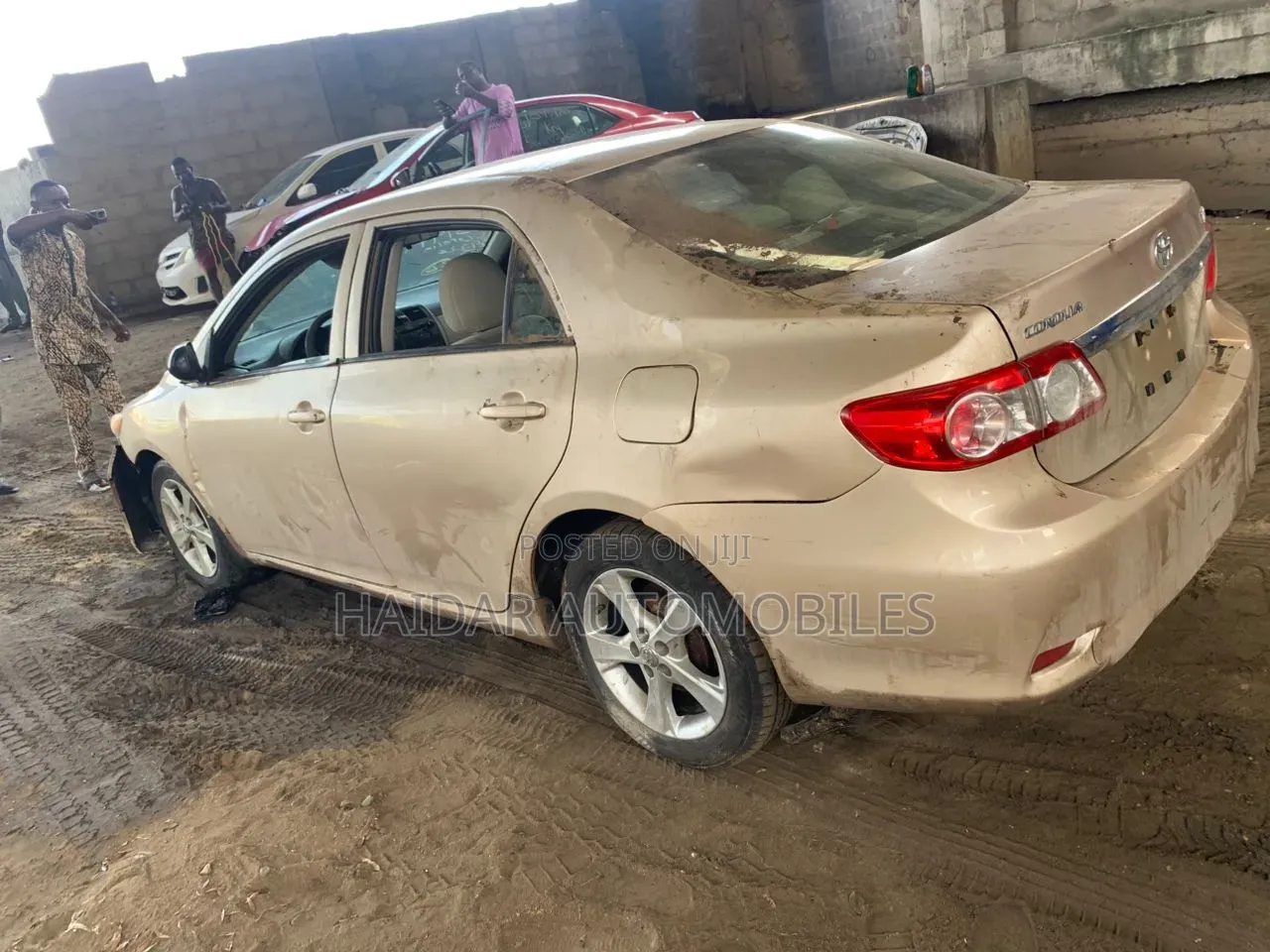Toyota Corolla 2012 Gold