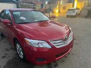 Toyota Camry LE 4dr Sedan (2.5L 4cyl 6A) 2011 Red