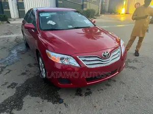 Toyota Camry LE 4dr Sedan (2.5L 4cyl 6A) 2011 Red