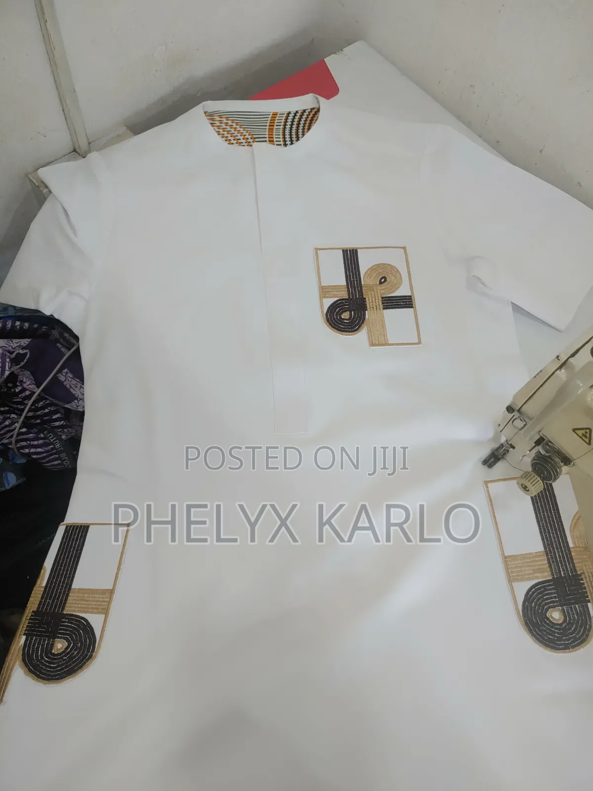 High Quality White Kaftan With Embroidered 2 Side Pockets