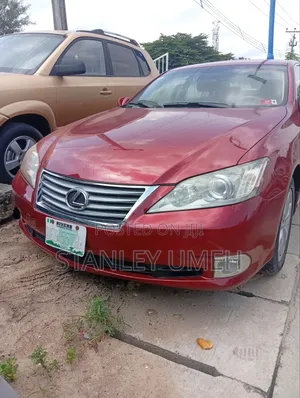 Lexus ES 2012 Red