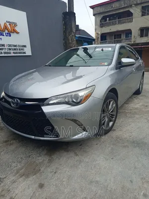 Toyota Camry SE 4dr Sedan (2.5L 4cyl 6A) 2017 Silver