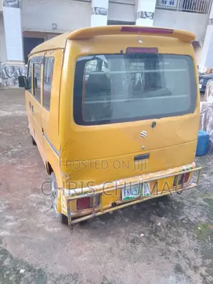 Suzuki Every 2012 Yellow