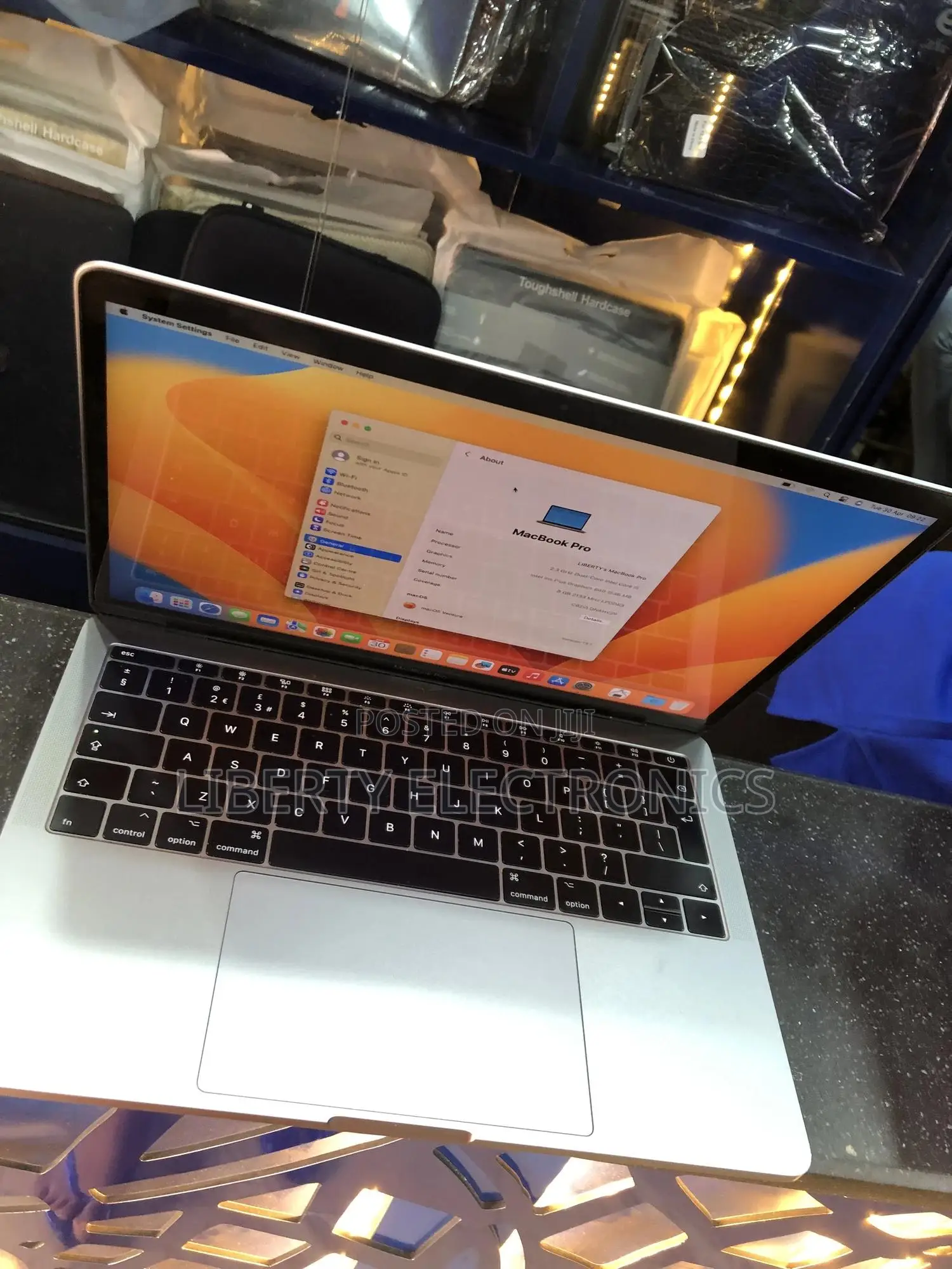 Laptop Apple MacBook Pro 2017 8GB Intel Core i5 SSD 256GB