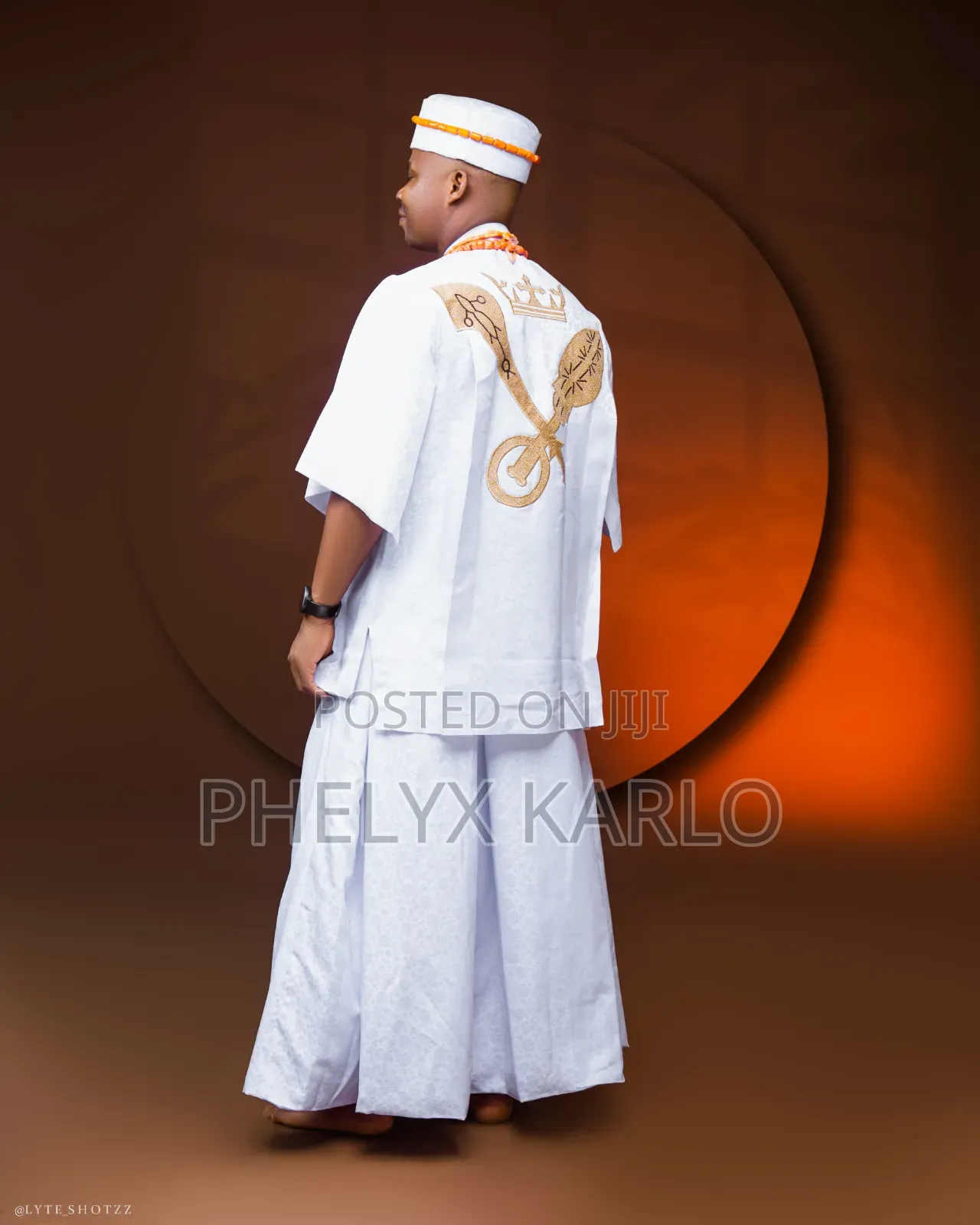 High Quality White Kaftan With Embroidered 2 Side Pockets